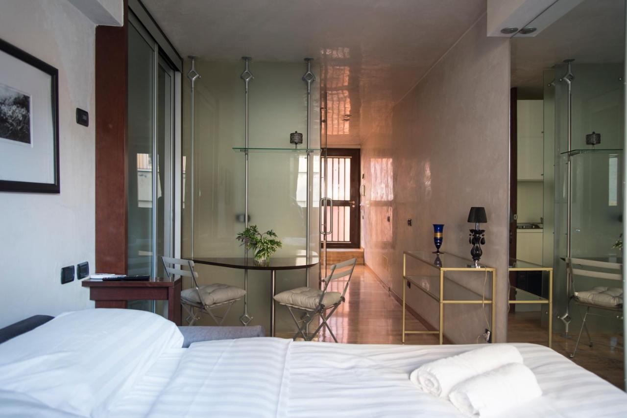 Youhosty - Disciplini 4 (Adults Only) 1