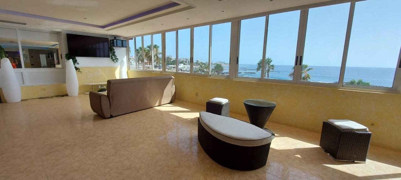 First Line of the Ocean, 3 Bedrooms & Free Wifi 1