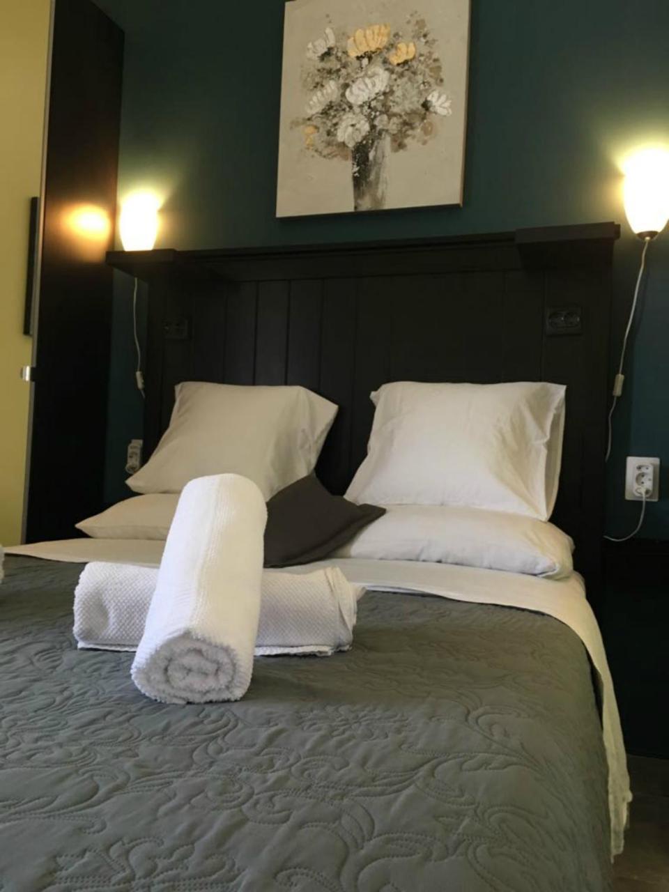 Las Flores Studio 4 2