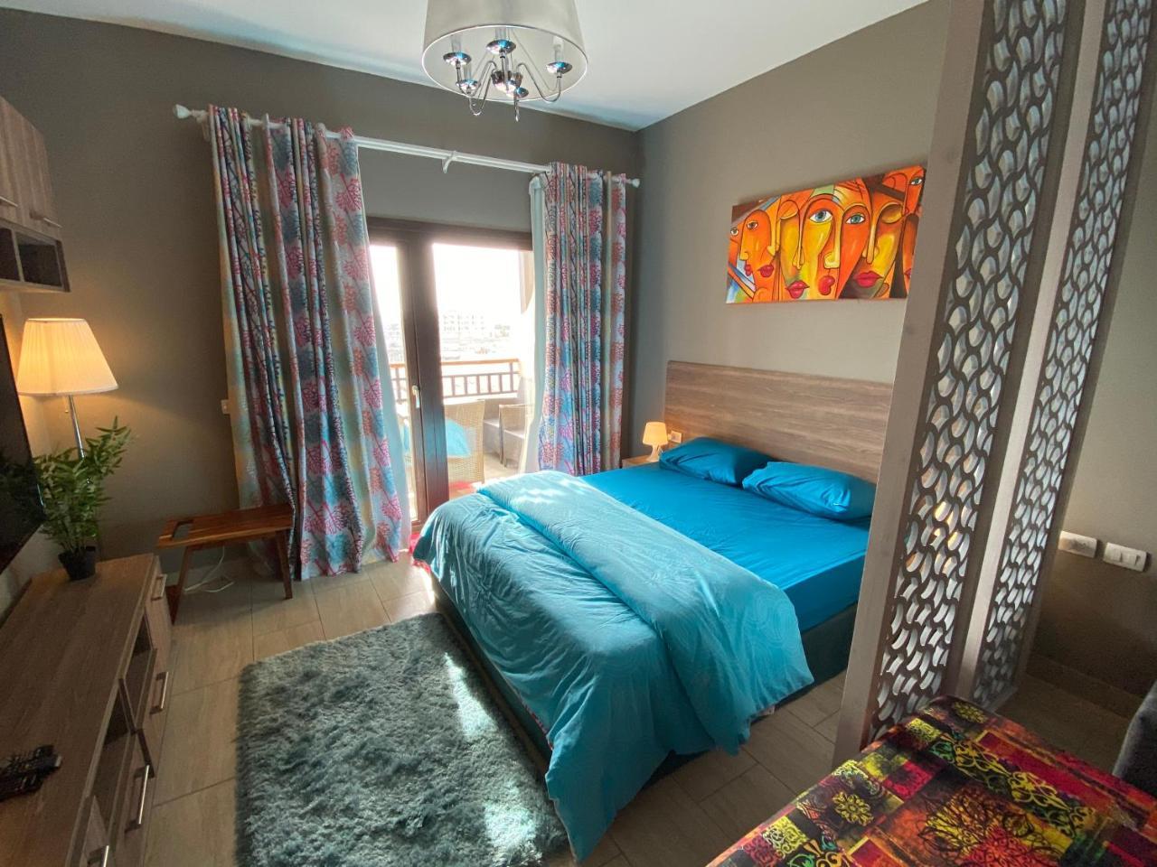 Stylish Pool View Studio in Al Dau Heights 1