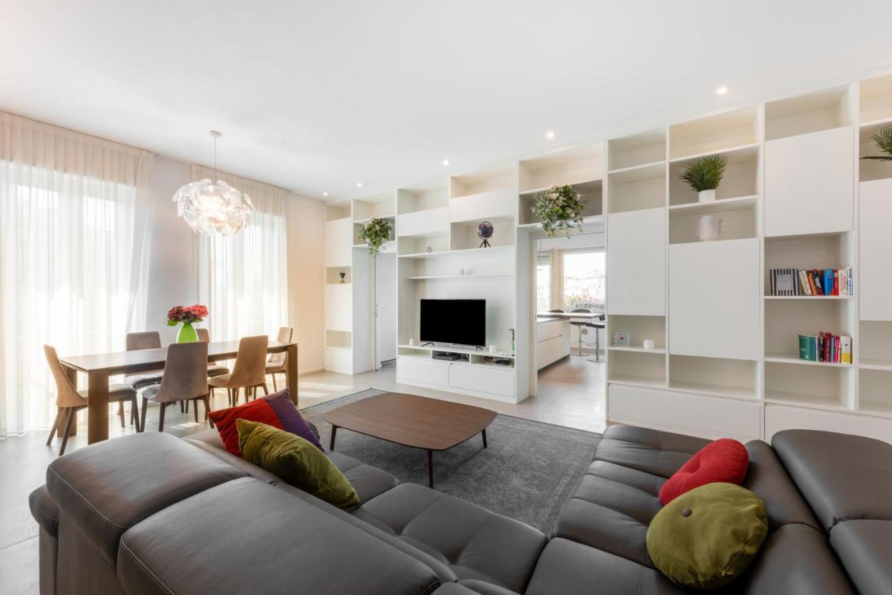 Easylife - Wonderful Penthouse with Terrace a Few Steps From the Duomo 1