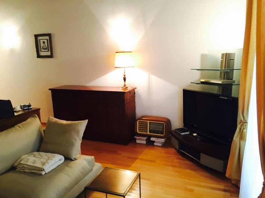 Suite (Bedroom & Living Room) (Adults Only) 2