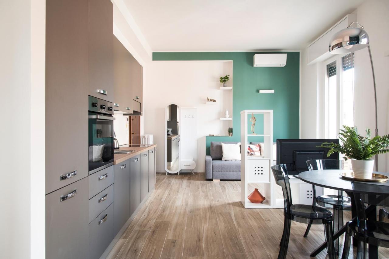 Youhosty - 25 Aprile 5 1