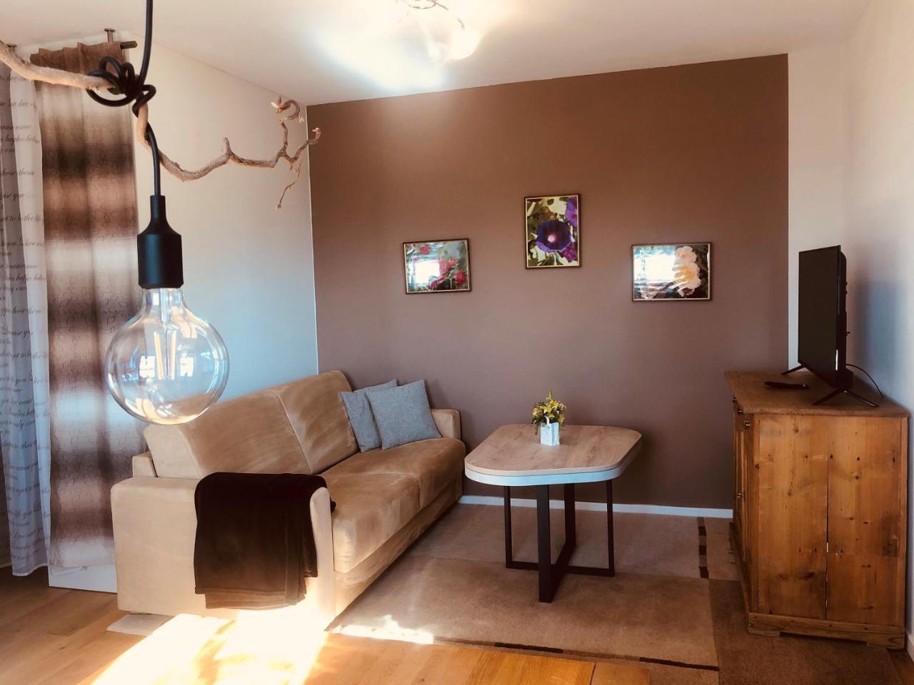 Apartment Wohlfuhlplatzl - Urgemutlich & Ruhig