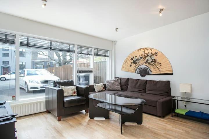 Baron Downtown Apartments