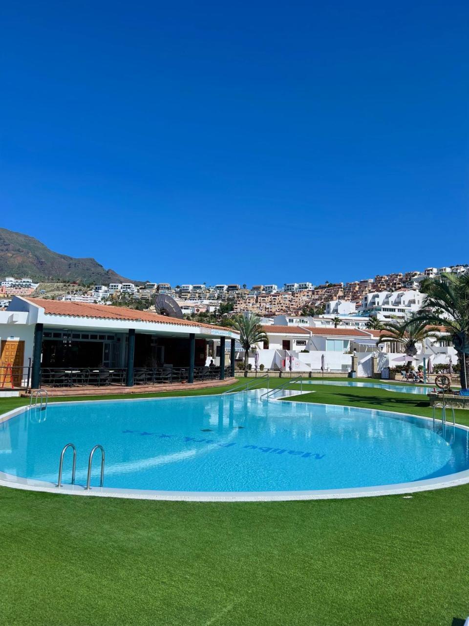 Malibu Park 2116 - Ocean View 1