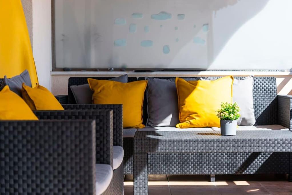 Bright And Welcoming Holiday Home 1