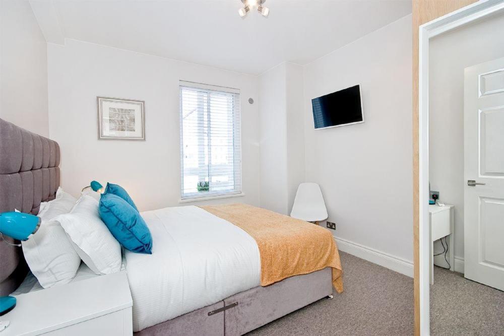 F3 Greek Street by City Living London 1