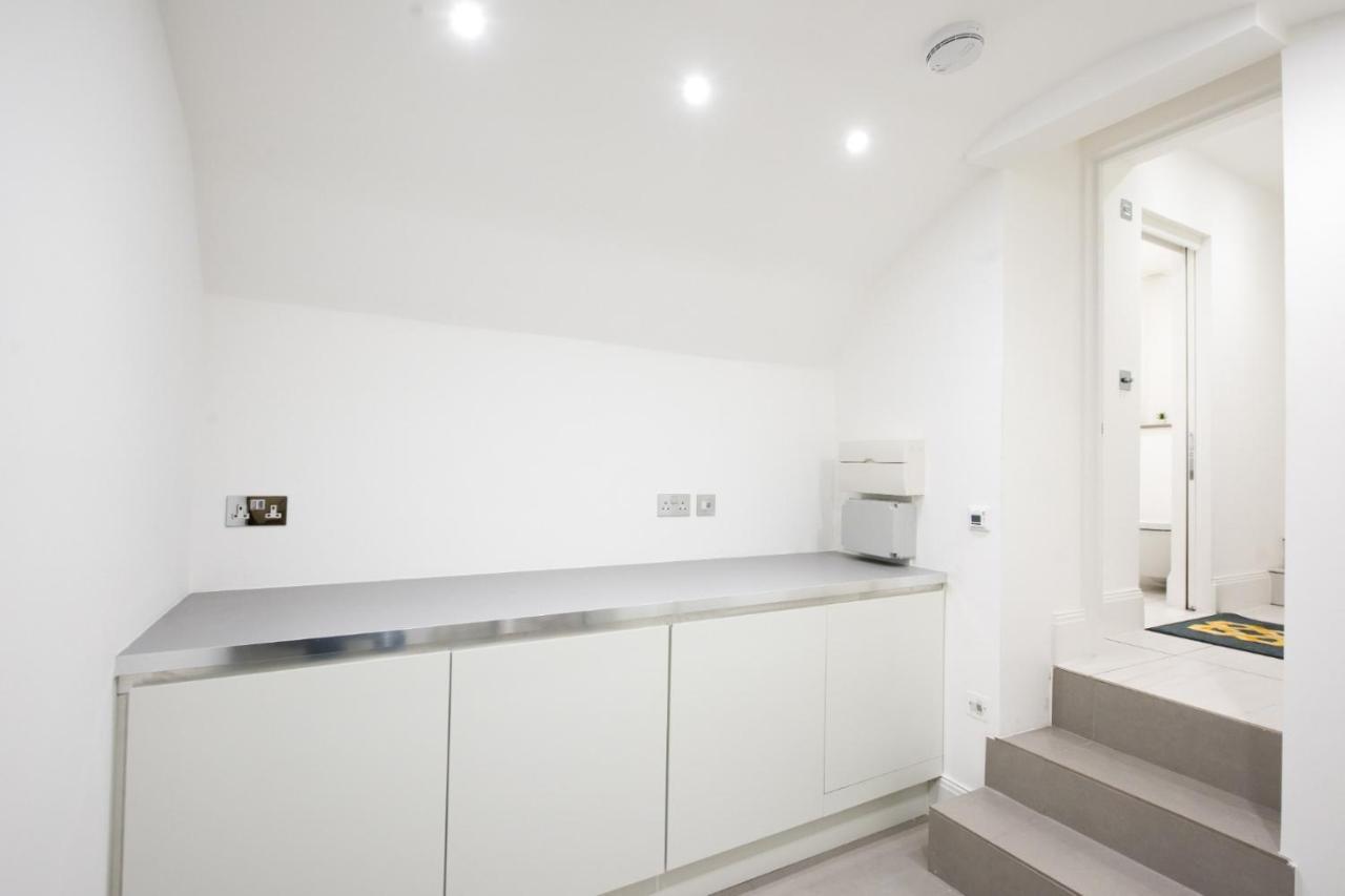 Arcore Premium Apartments Bloomsbury 2