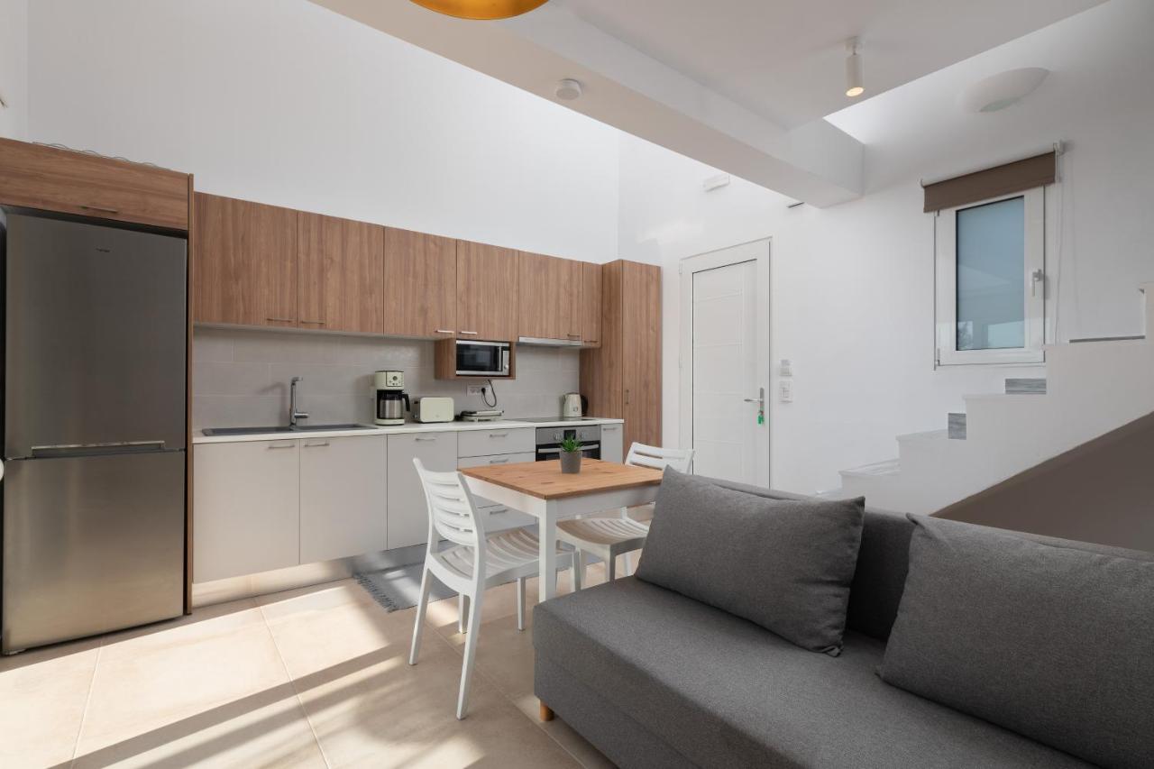 New Brand Loft, Heating Pool , Jacuzzi , SPA Near Beach with Children Area,2 Min Drive, Beach, Tavern,Market 2