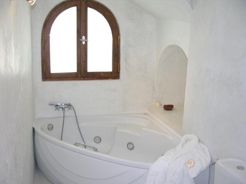 Santorini Reflexions Sea 2