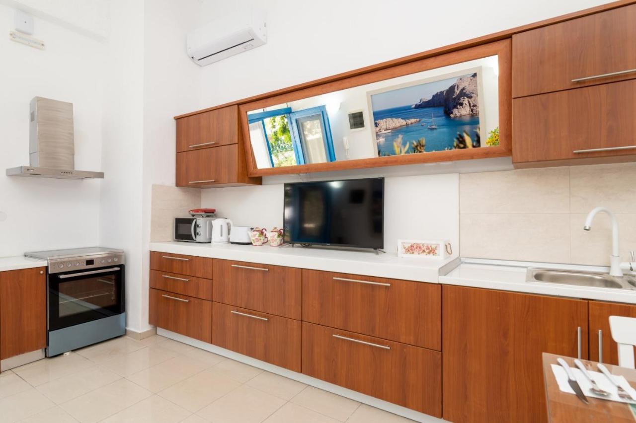 Ibiscus And Lily Apartments 1