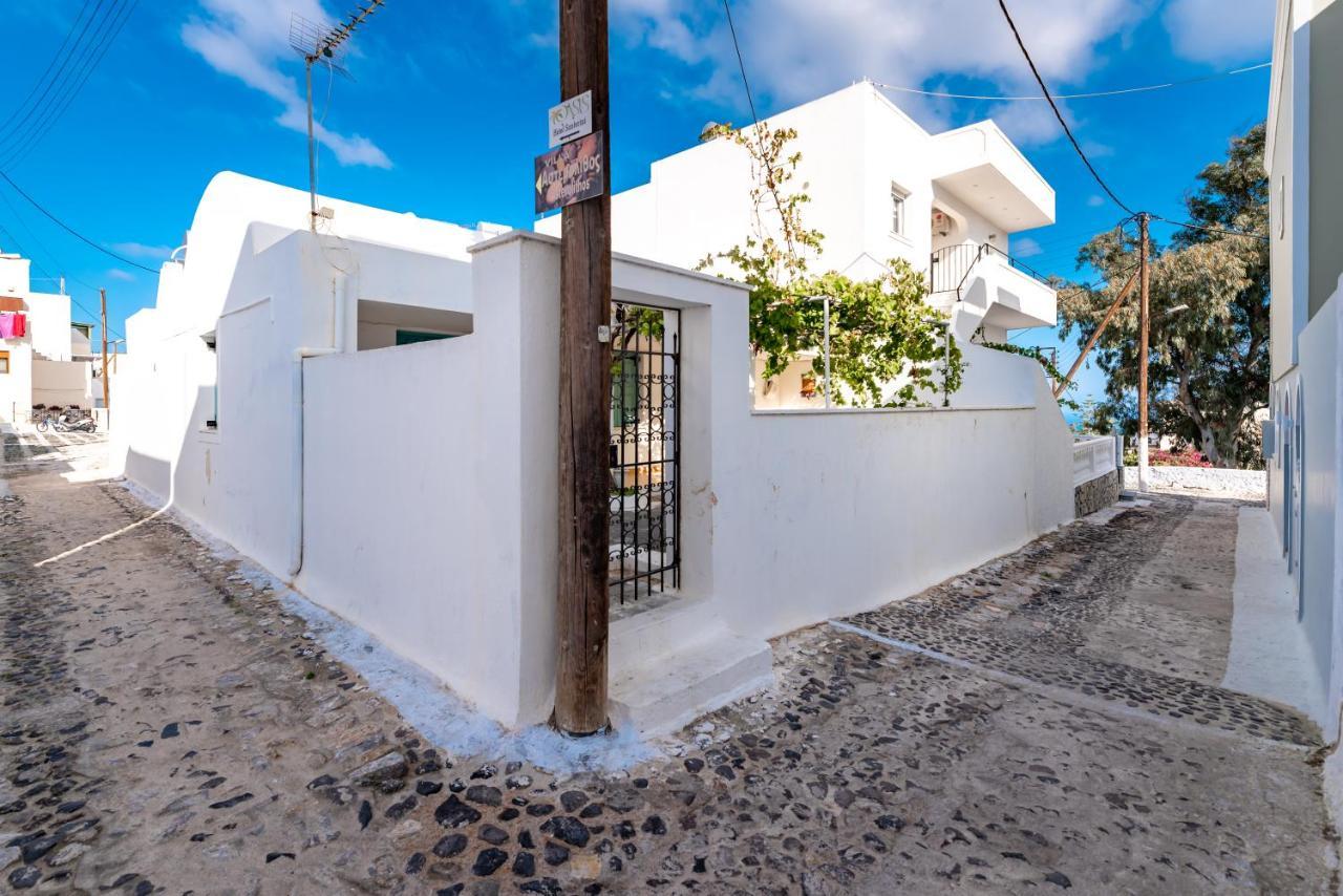 Authentic Santorinian Home Experience 1