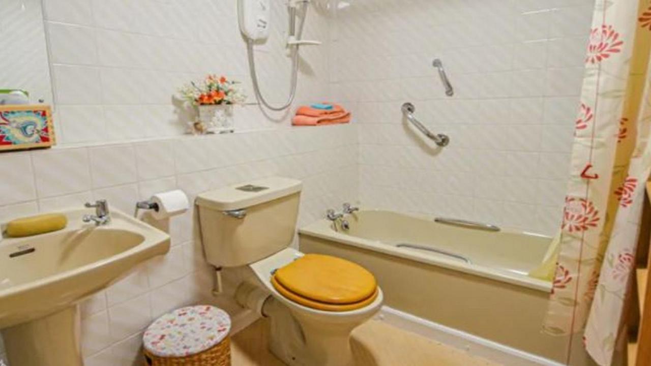 Beautiful Location in Perivolos