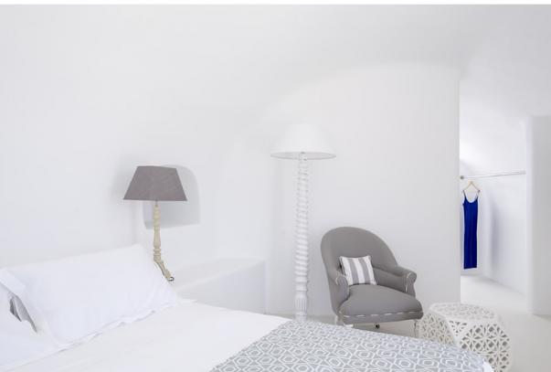 Luxury Villa in Santorini! 2