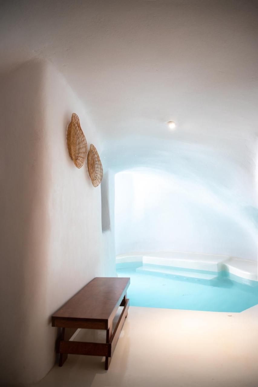 Aleria Luxury Cave Santorini 2