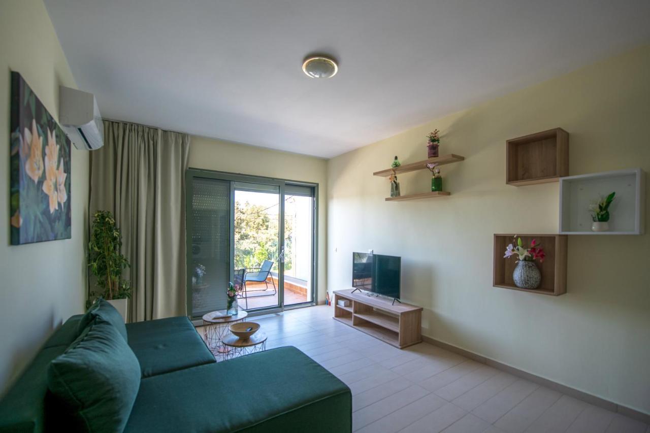 Eden Lily- Luxurious Apartment with Sea View