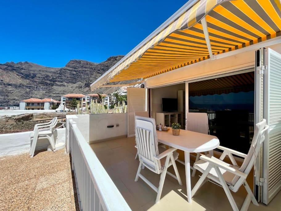 Oceanfront Apartment in Center of Los Gigantes 2