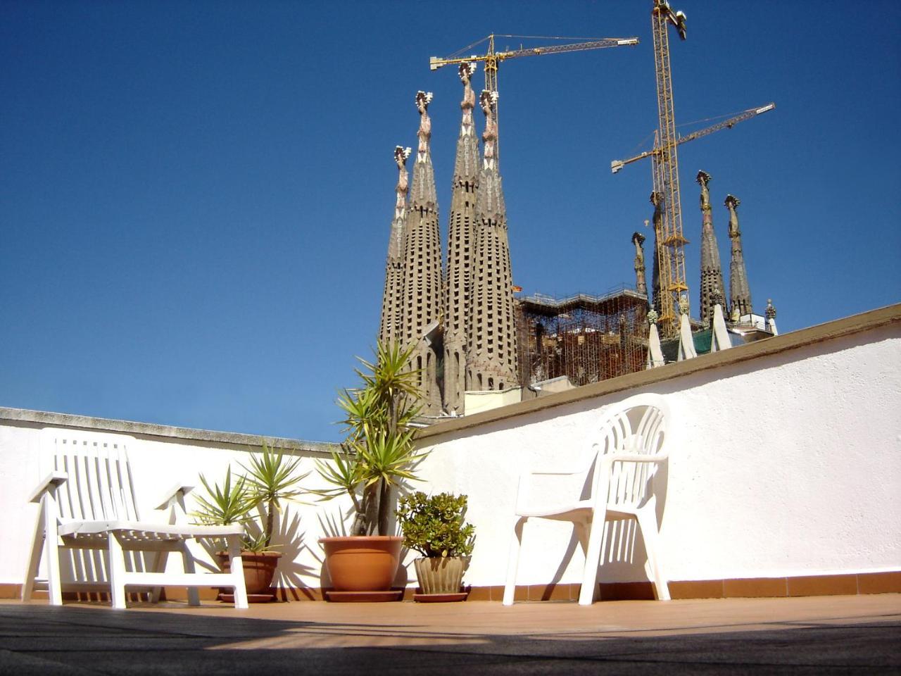 31mai1043 - Sunny Home Terrace Sagrada Familia