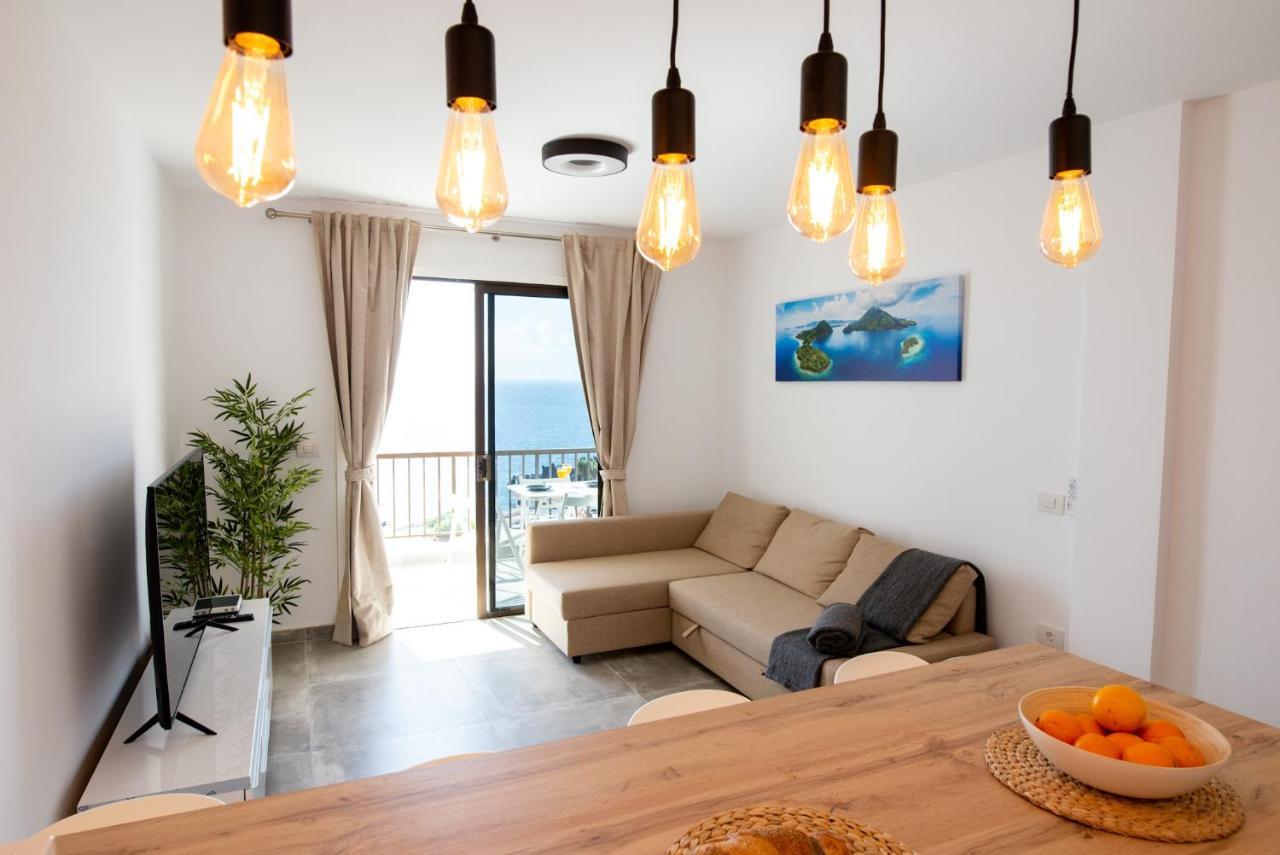 Black Sand Holiday Home 1