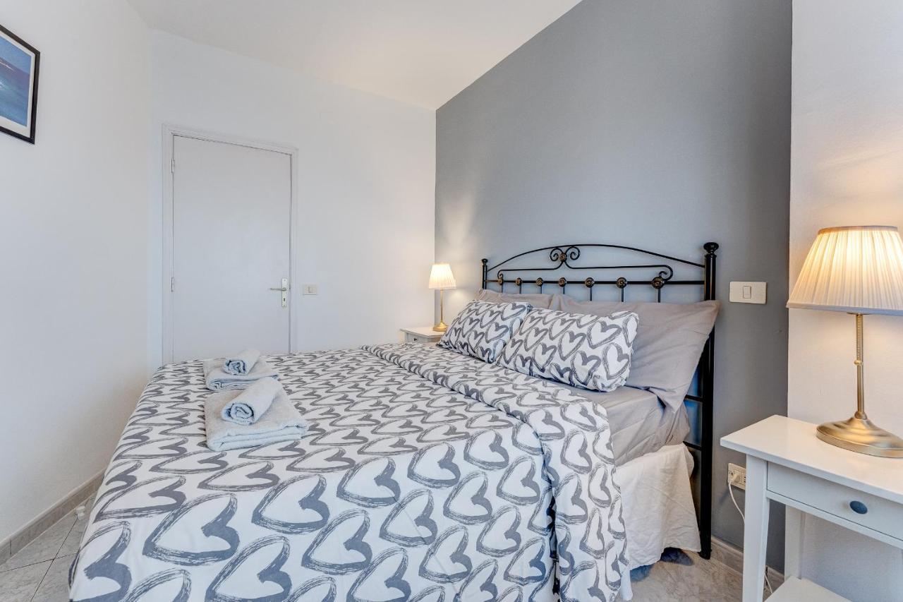 Incredible Sea & Mountain View Aircon Front Line of Atlantic Ocean 1