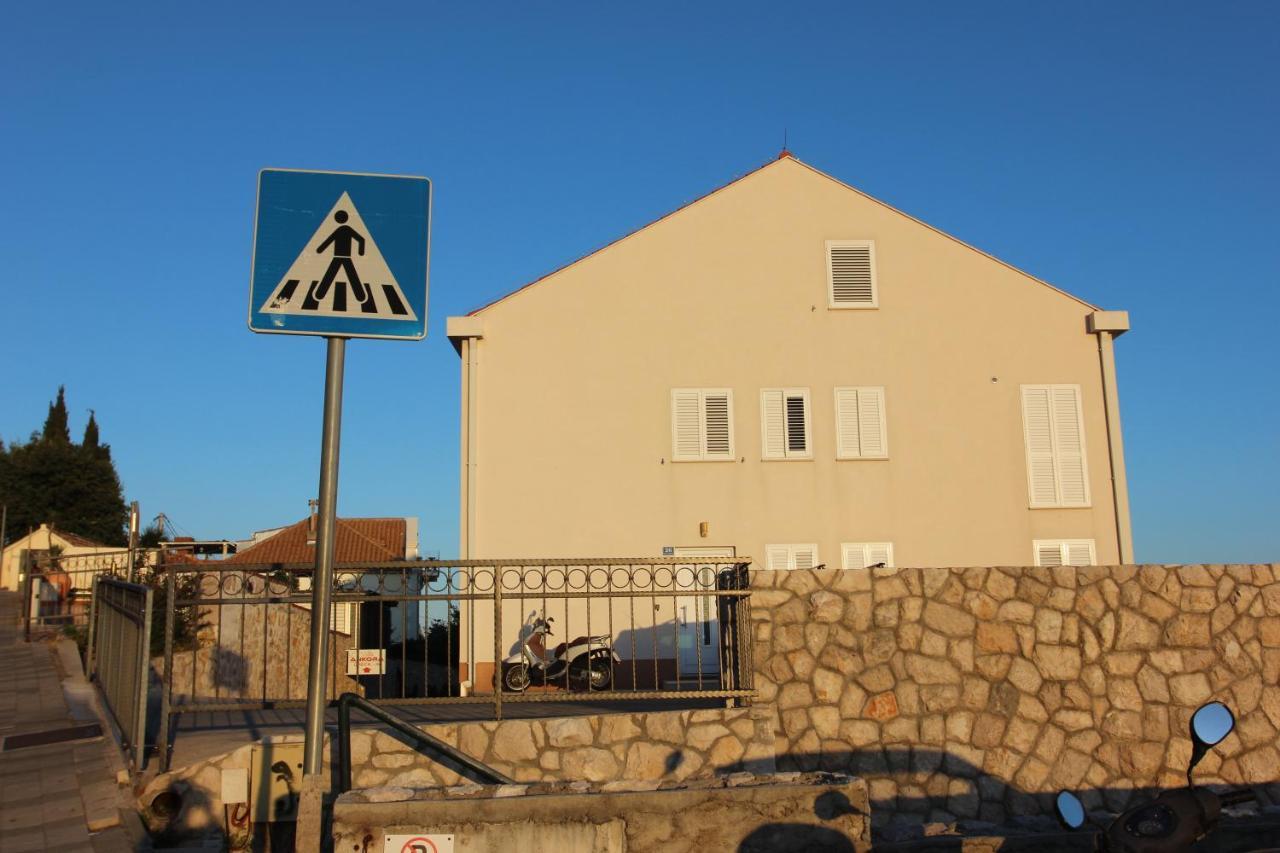 Studio Talir (Adults Only) 1