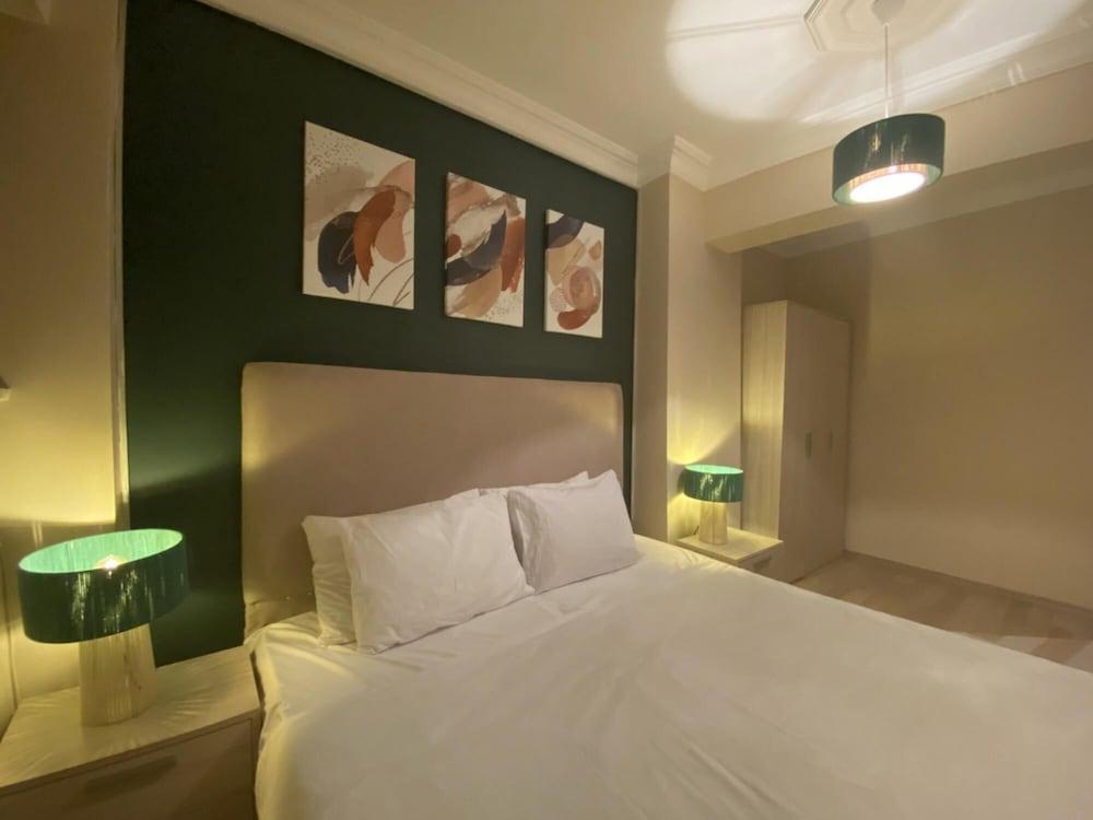 Flat with City View 5-Min To Istiklal in Beyoglu 1