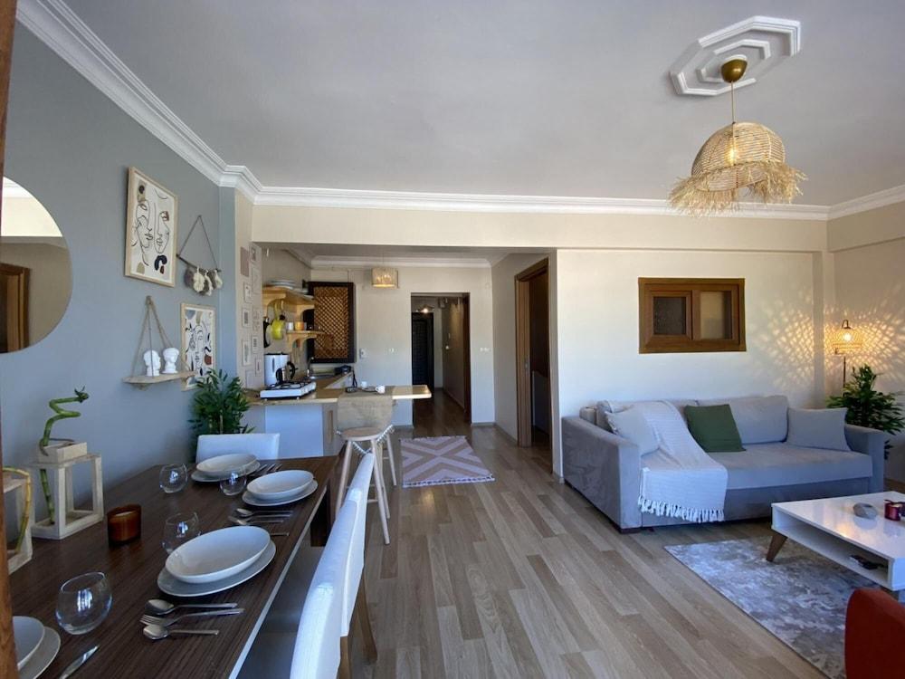 Flat with City View 5-Min To Istiklal in Beyoglu 2