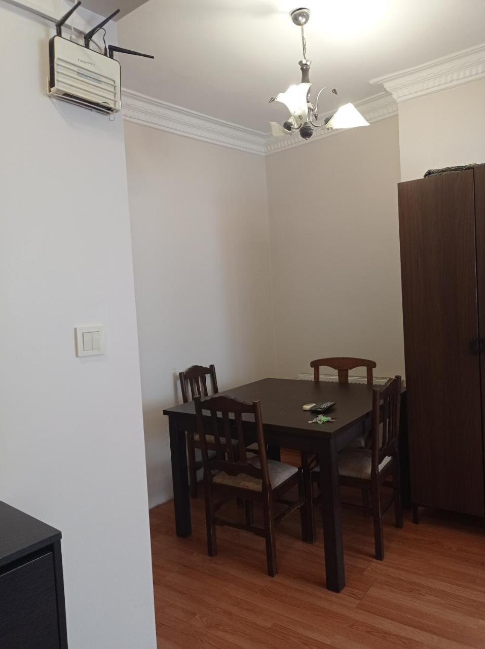 2+1 Daire Yusufpasa Tranway Stasion 2