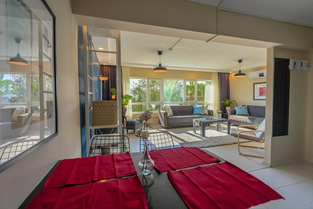 Missafir Stylish Flat Near Hadrian S Gate 1