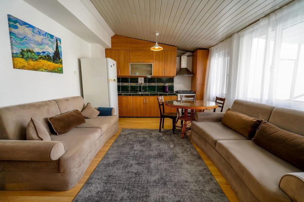 Serene And Central Flat with Balcony in Muratpasa 1