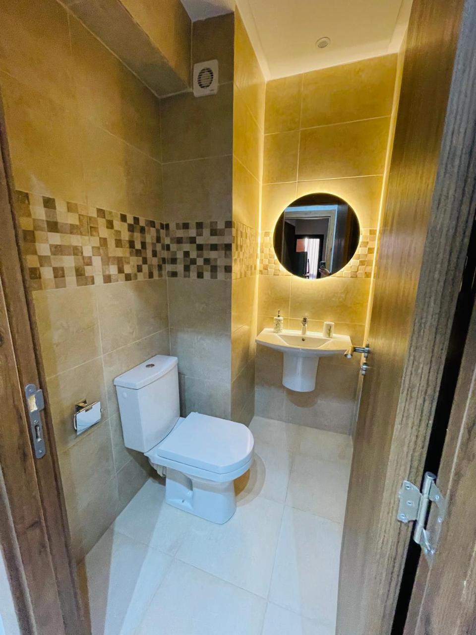 Appart a Cote de la Gare du Train 2