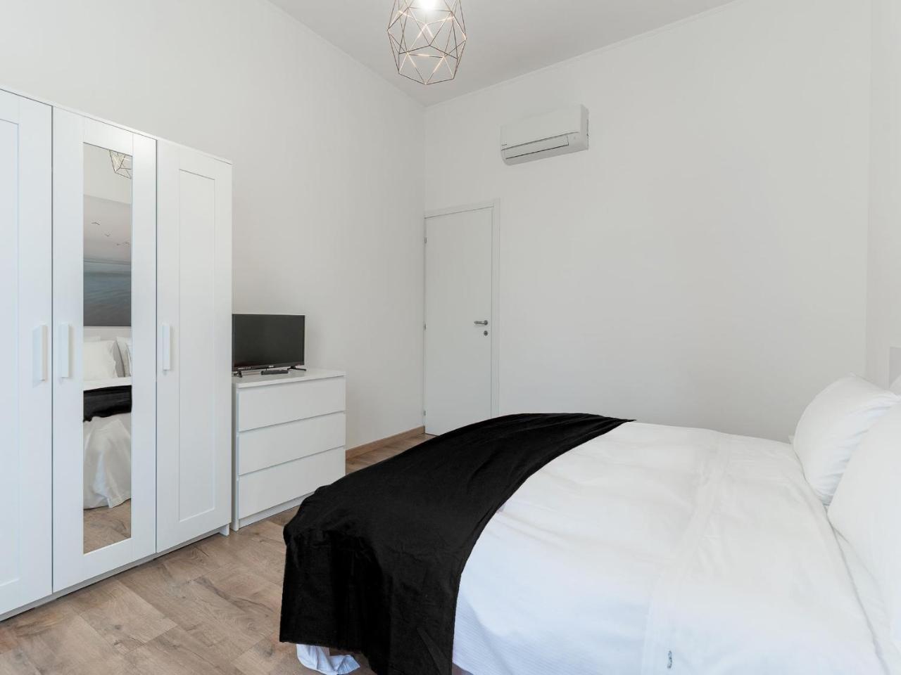 The Best Rent - Cozy Two-Bedroom Apartment Near Colonne S Lorenzo 2