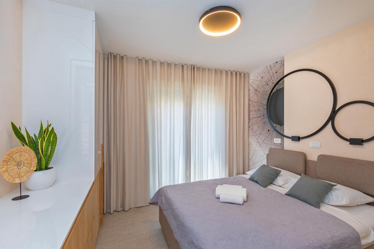 Ragusa Sea View Apartment by Duhomes 1