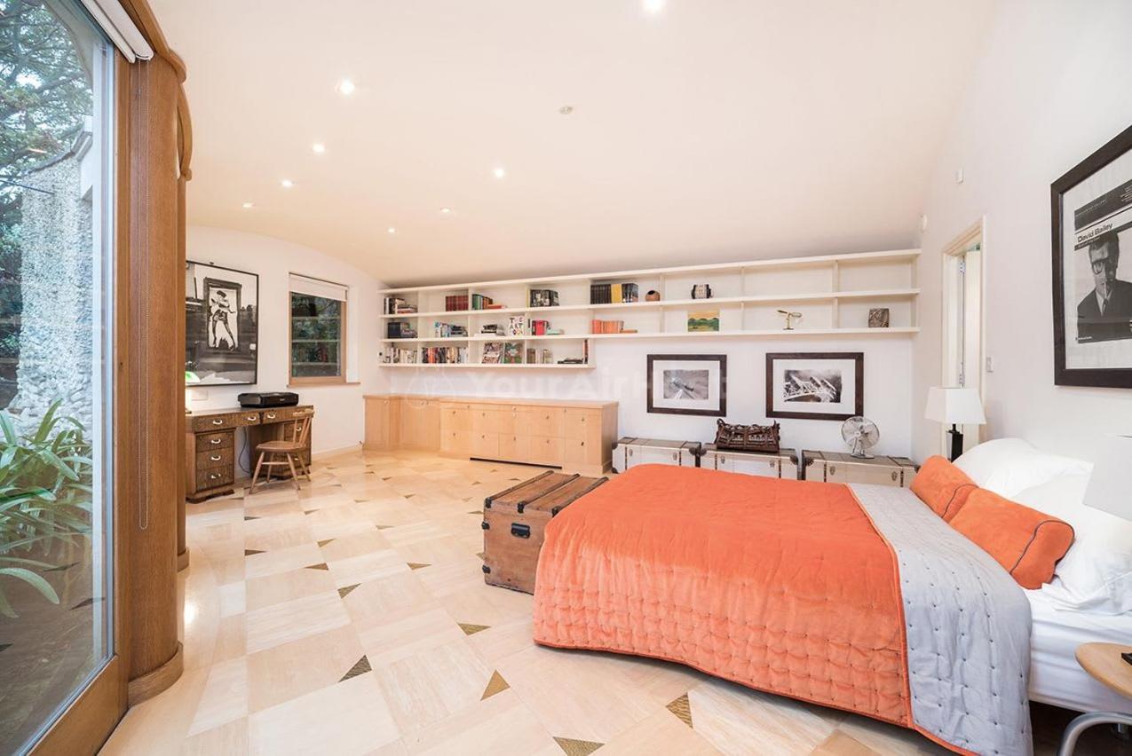 Luxurious 4 Bedroom House in Hither Green Lewisham 2