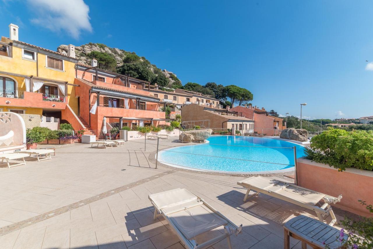 C 207 Puntavilla - Vista Piscina 1