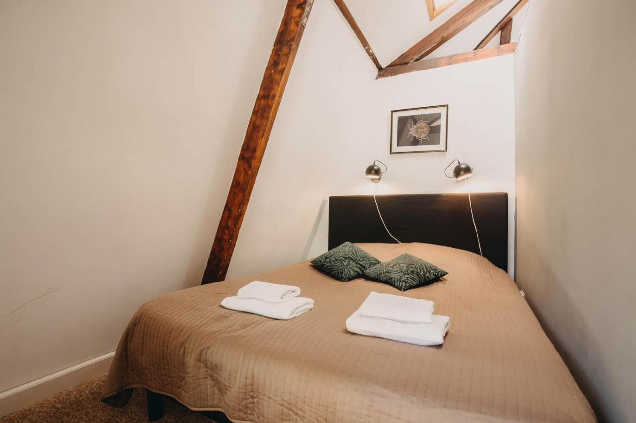 Follow Your Heart in Amsterdam 1