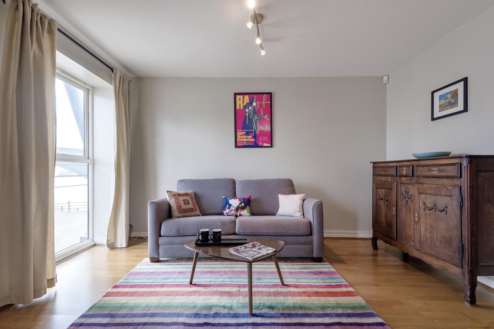 Panoramic Docklands Home with Waterfront Views by Underthedoormat