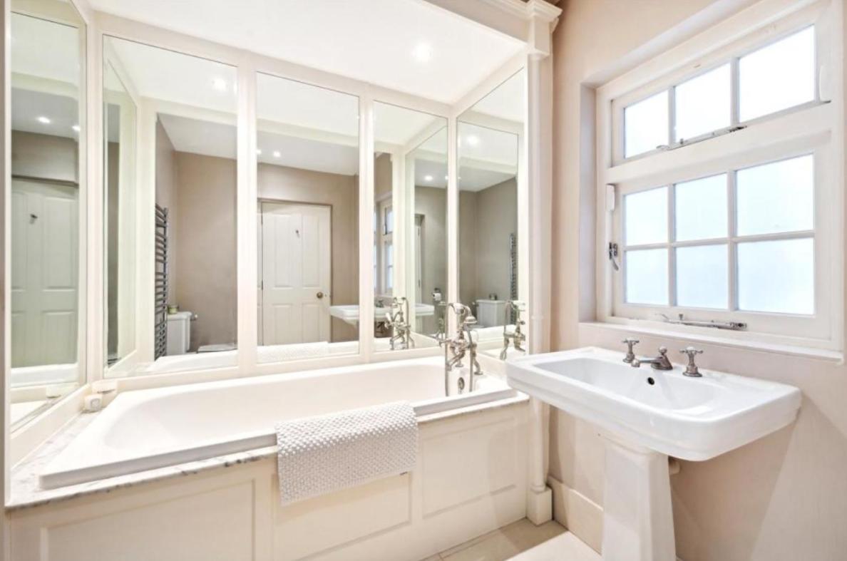 Central London , Easy Walk To London 2