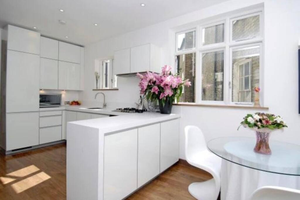 Designer 2 Bedroom Pimlico