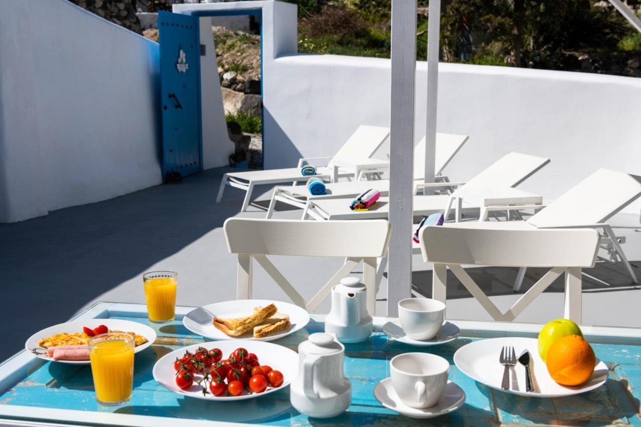 Bonita Santorini Cave 2