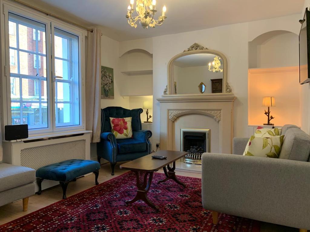 A Stunning 3 Bedroom House 1