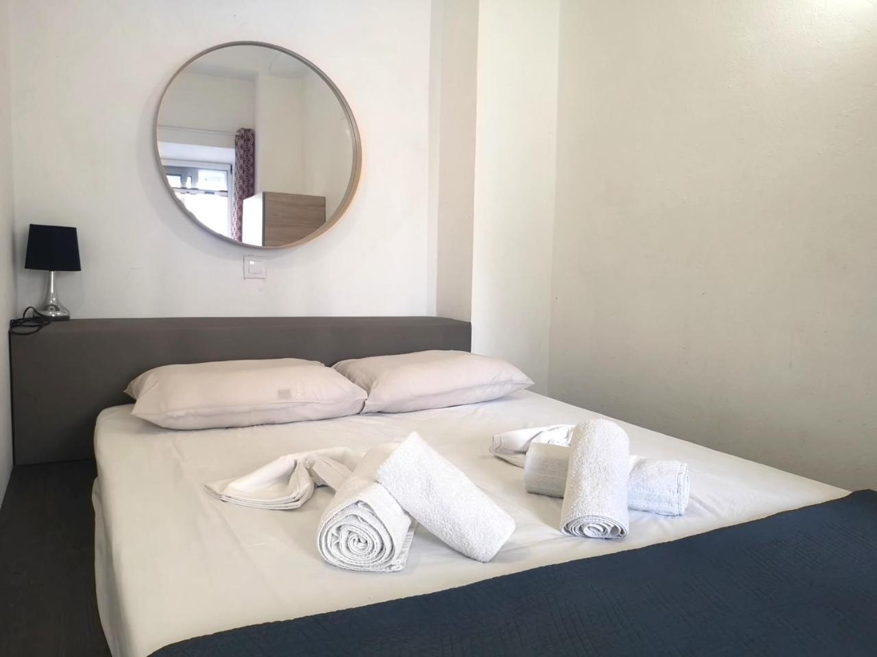 Islanders Yard Apartments