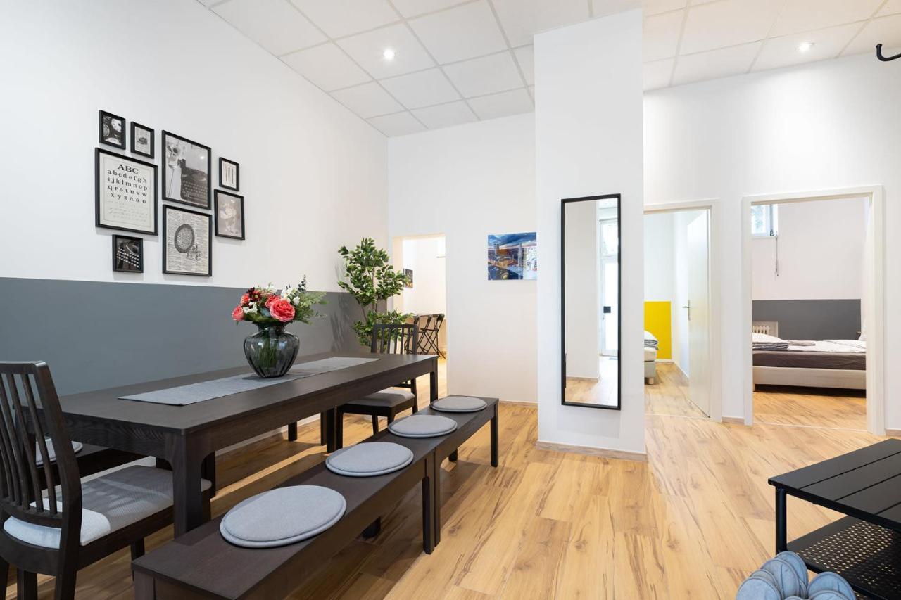 Big Central Apartment Near Rotkreuzplatz with 3 Br for 12 Pax