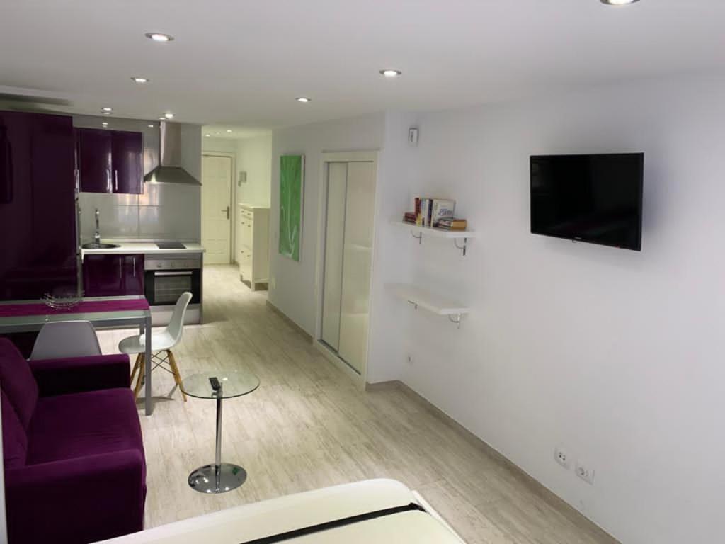 Club Villa Mar- First Line Modern Spacious Studio 2