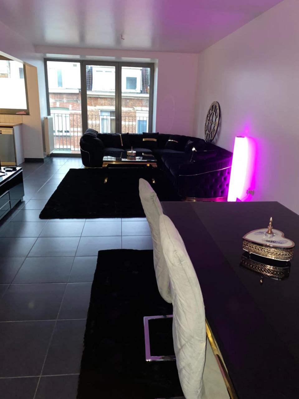 Appartement Deux Chambres Pres de Atomium 2