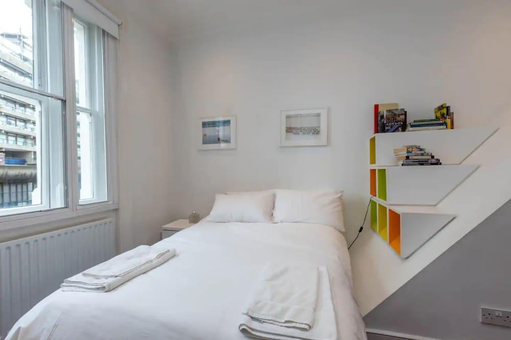 2 Bedroom 2 Bathroom Victorian Maisonette in Barbican 1