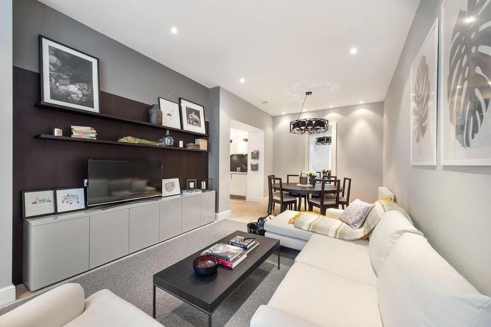 Prime Knightsbridge Mews - 4 Bed House