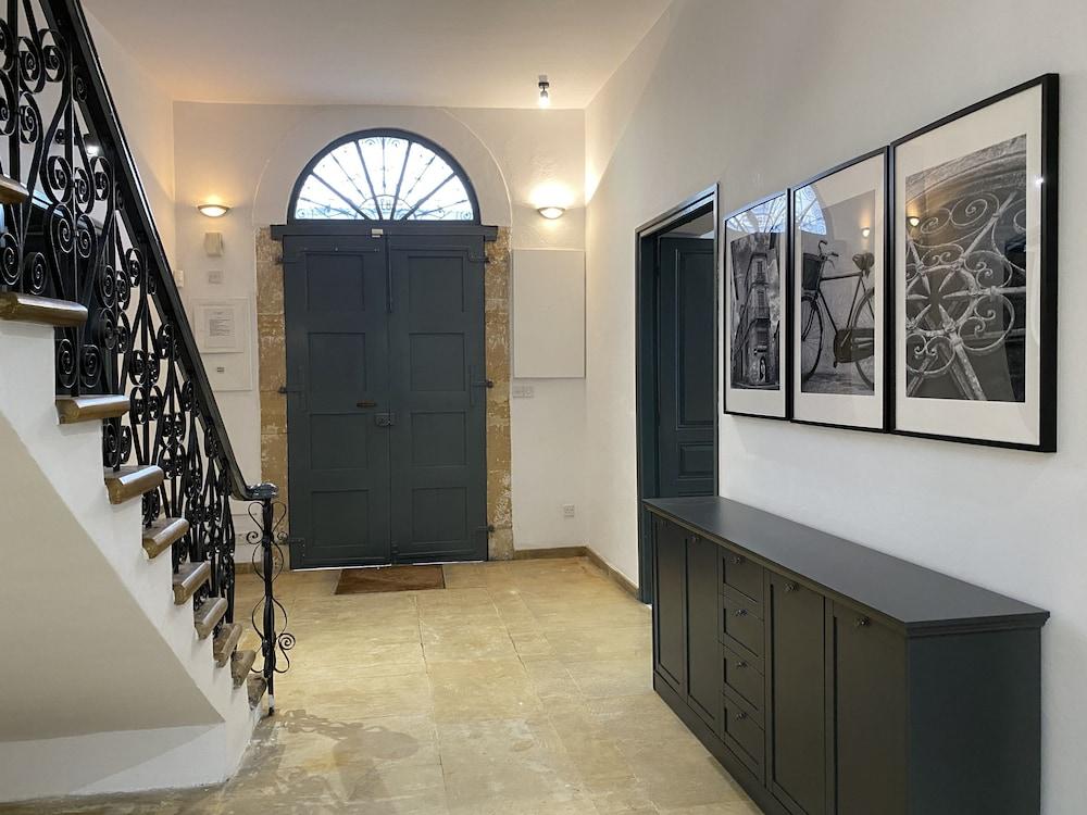 Phaedrus Living Cozy House Aischylou 1