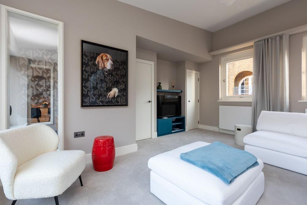Stunning 3 Bedroom Flat in Covent Garden 2